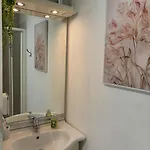 Avec Piscine Appartamento *