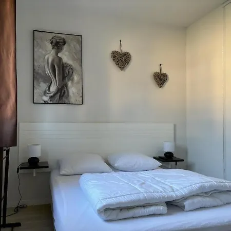 Apartment Avec Piscine Grandcamp-Maisy